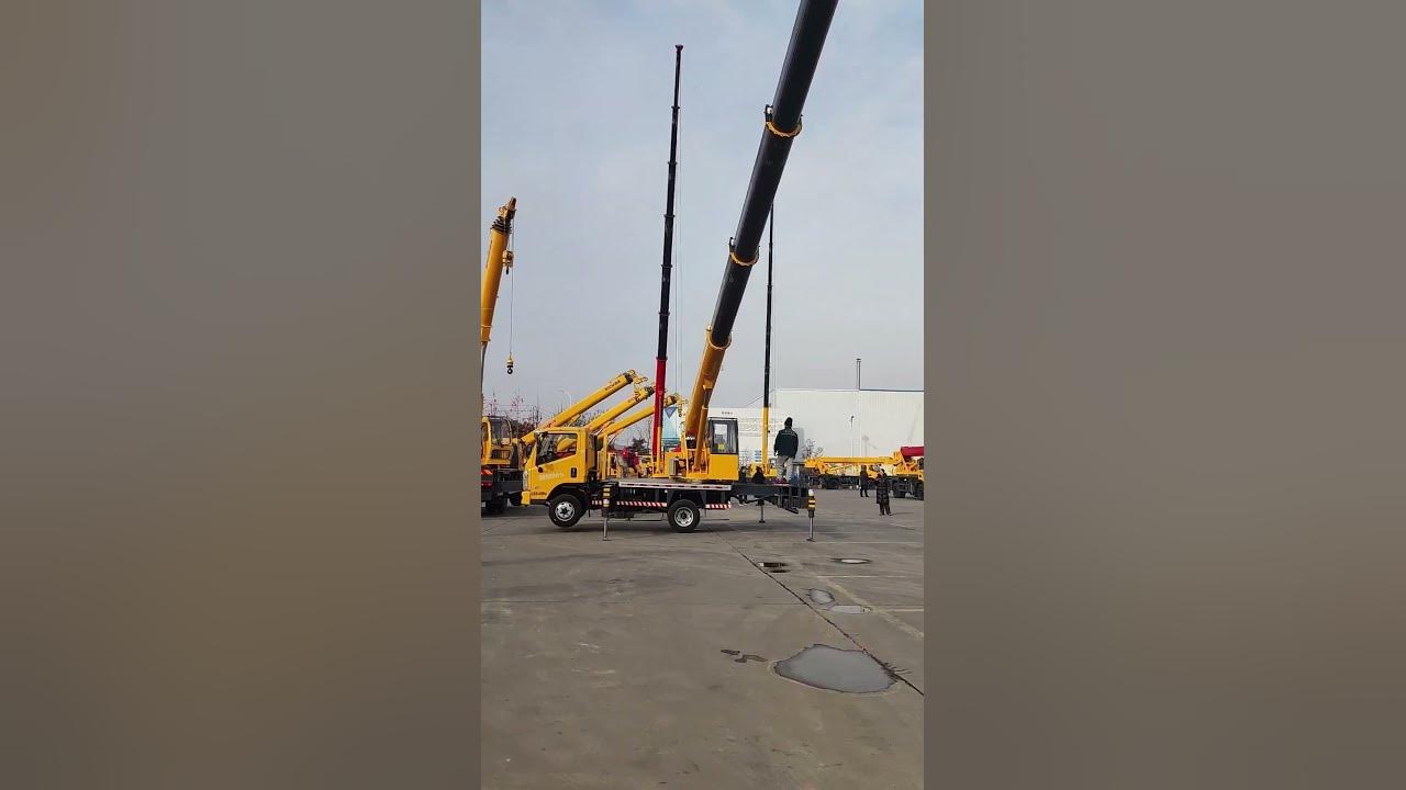 how-far-can-a-5-ton-crane-30-meter-boom-and-750-kg-load-be
