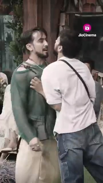Adnan 07 in bigg Boss - YouTube