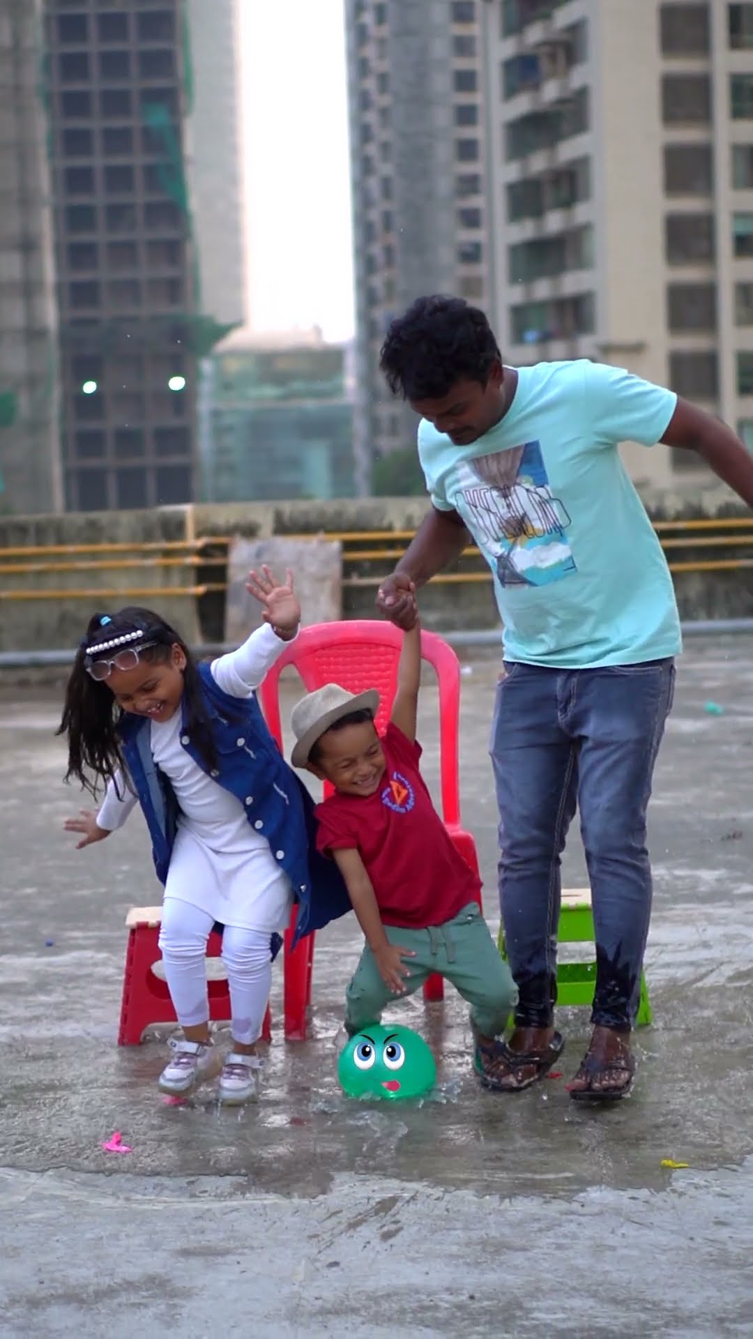 Arhaan ka Balloon Bach gaya #shorts #shorts #viralshorts