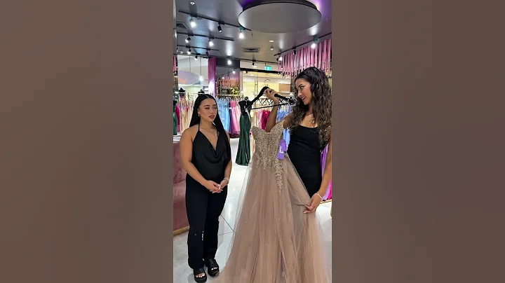 Did you see that coming 👀 #promdressshopping #prom #fashiondress #promdress #promdressideas