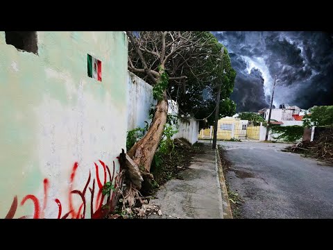 فيديو: هل ضرب إعصار زيتا كانكون؟