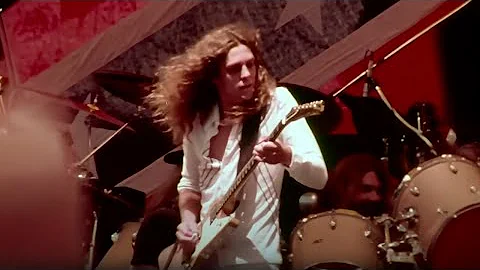 Lynyrd Skynyrd - Freebird - 7/2/1977 - Oakland Coliseum Stadium (Official)