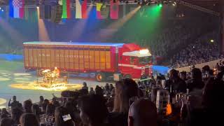 Show with 6 in hand out a truck! - 'T Hynder Fan Harich - Stal Okkema