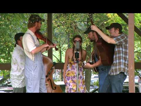 double-bass,-banjo,-guitar,-fiddle-&-vocals-performance-by-the-hillbilly-gypsies:-john-hardy