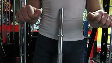 Michael Gundill techniques of gripping an EZ bar for reverse curls