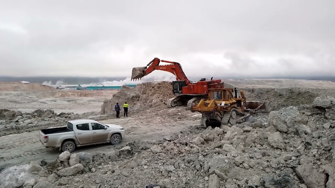 Caterpillar D8R & Hitachi 870 on Mining Works | Boron Project 