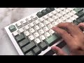 This keyboard sounds like marbles