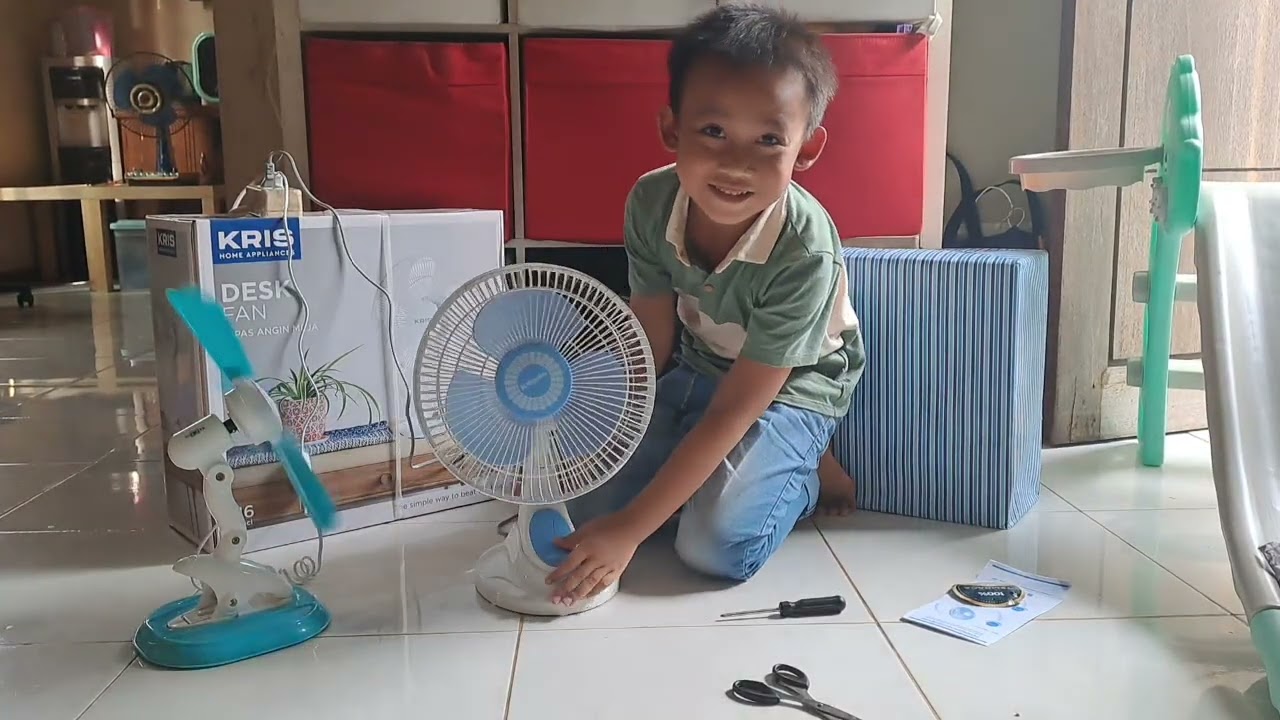 Mas Musyafa Unboxing Kado Ulang Tahun