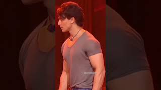 @😍#TigerShroffstunt WhatsApp status 🙀Tiger Shroff backseat instant viral song 1 million view#shorts🤓