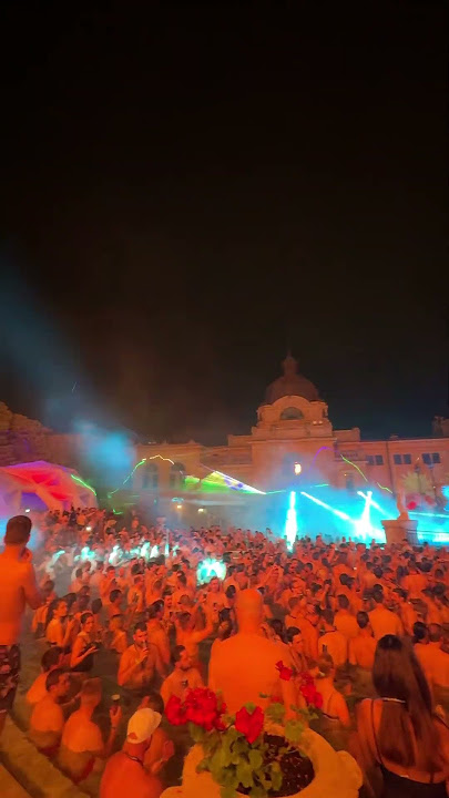 Best bath party in Budapest - SPARTY #hungary #budapest #indianinbudapest #sparty #party #bath
