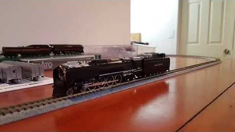 Kato Union Pacific FEF-3 Locomotive #844 with Tsunami 2 Digital Sound Decoder