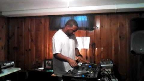 All that scratchin is making me itch(Smitty717)