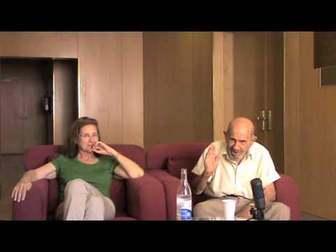 Entrevista com Jacque Fresco e Roxanne Meadows (Pa...