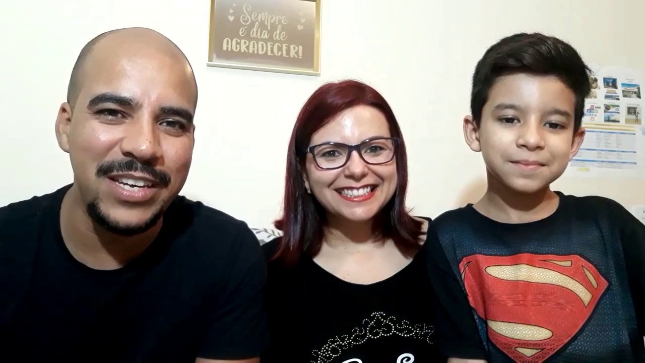 Namoro Precoce Entre Jovens Gera Discussão Entre Pais E Filhos
