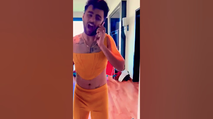 Ye kya pehen liya 😂😉 #shorts #ytshorts #couplegoals #khwahishgal #comedy #funny #love #prank