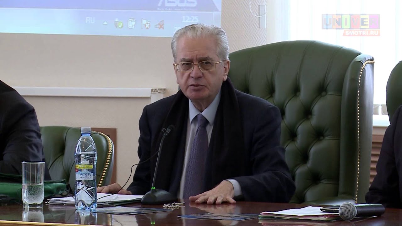 Выступление директора завода