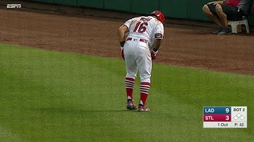 LAD@STL: Wong shaken up at first, stays in the game