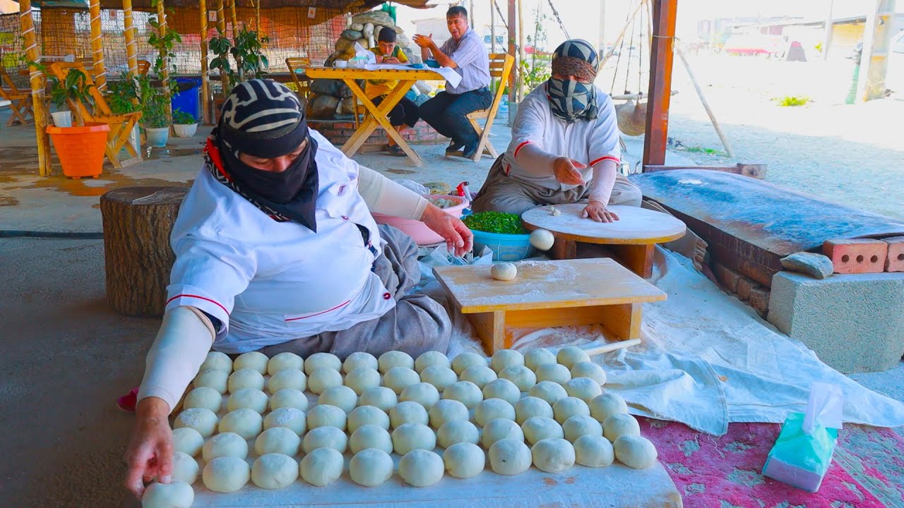 How to Make Traditional Iranian Bread Kalaneh & Kolicheh in Tehran | Authentic Iranian Recipes