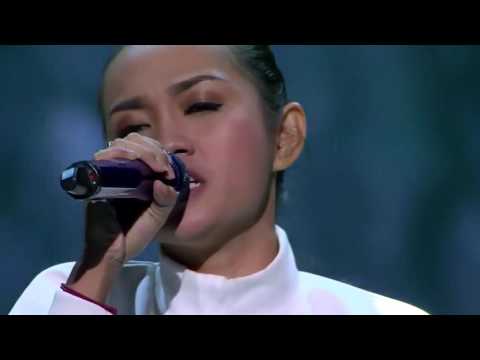 Calum Scott feat. Lyodra - Heaven (Official Music Video)