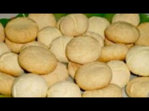 Ingredientes 1 gema 2 colher margarina sem sal 2 chicara açúcar 1 pote de nata 350 gramas 1 colher p. 