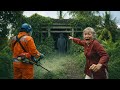 Time-Lapse: Shocking Moment at Haunted House Cleanup – Old Woman Panic as Dark Spirit Emerges