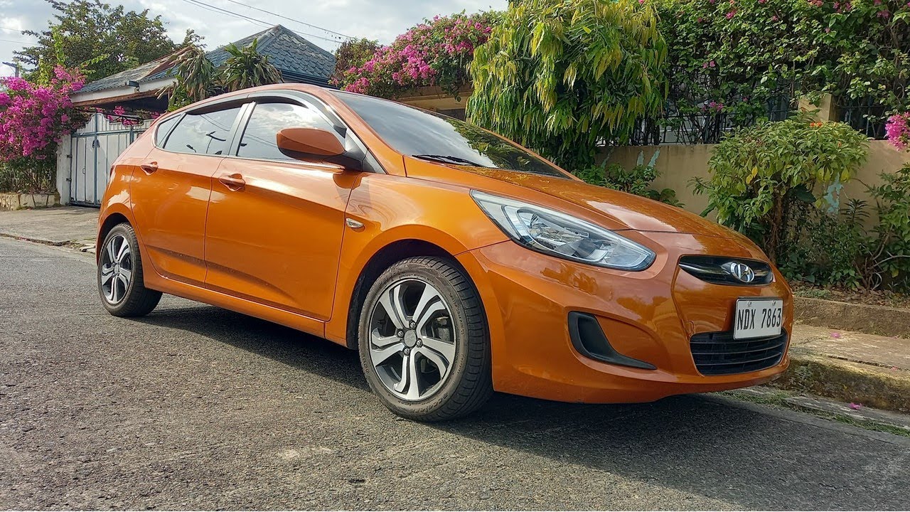 Hyundai Accent Hatchback 6 Speed Manual CRDi - YouTube