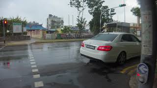 Walking under the rain in Singapore / Rain sounds