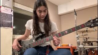 The Warning - MUSE -Hysteria (Bass Cover)