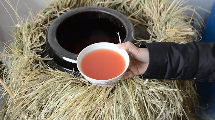 一口缸，50斤糯米，农村姑娘用祖传手艺自酿老酒，你绝对没喝过 - 天天要闻