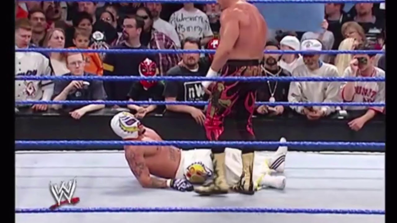 Todas las veces que Rey Mysterio fue traicionado
