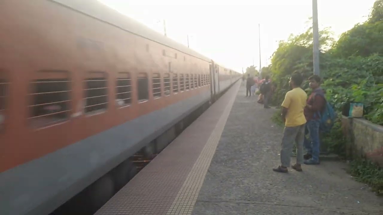 unknown train at bally halt railway station kolkata west Bengal