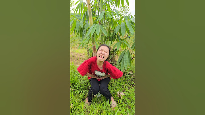 How to poop in the forest | survival skills; #bushcraftfamily #comedy #thaobushcraft #cute #funny