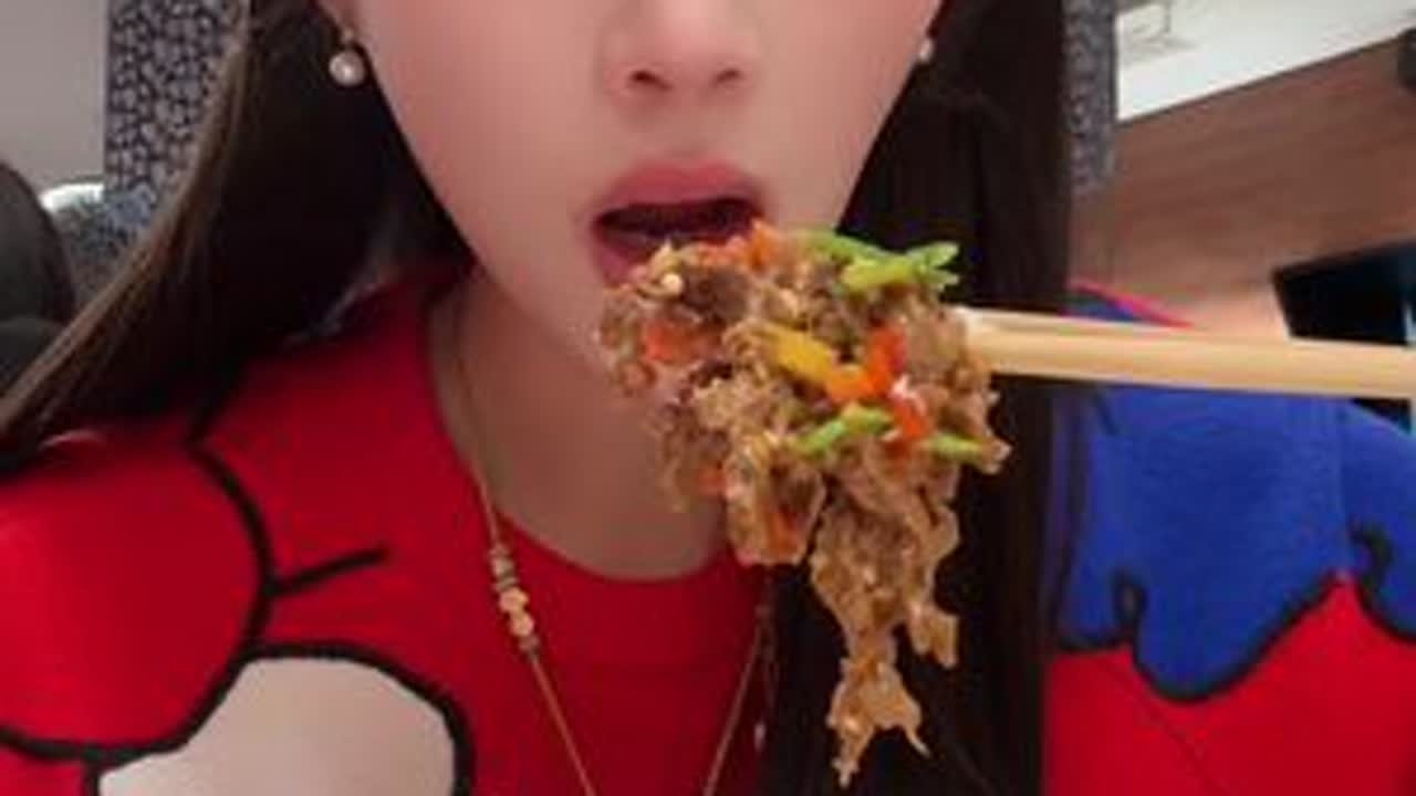 83斤精致女孩和男朋友跨年的一天有多开心#我的日常vlog #大馋丫头