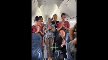 Foto Bersama !!! Pramugara dan Pramugari Lion Air Dalam Pesawat Boeing 737
