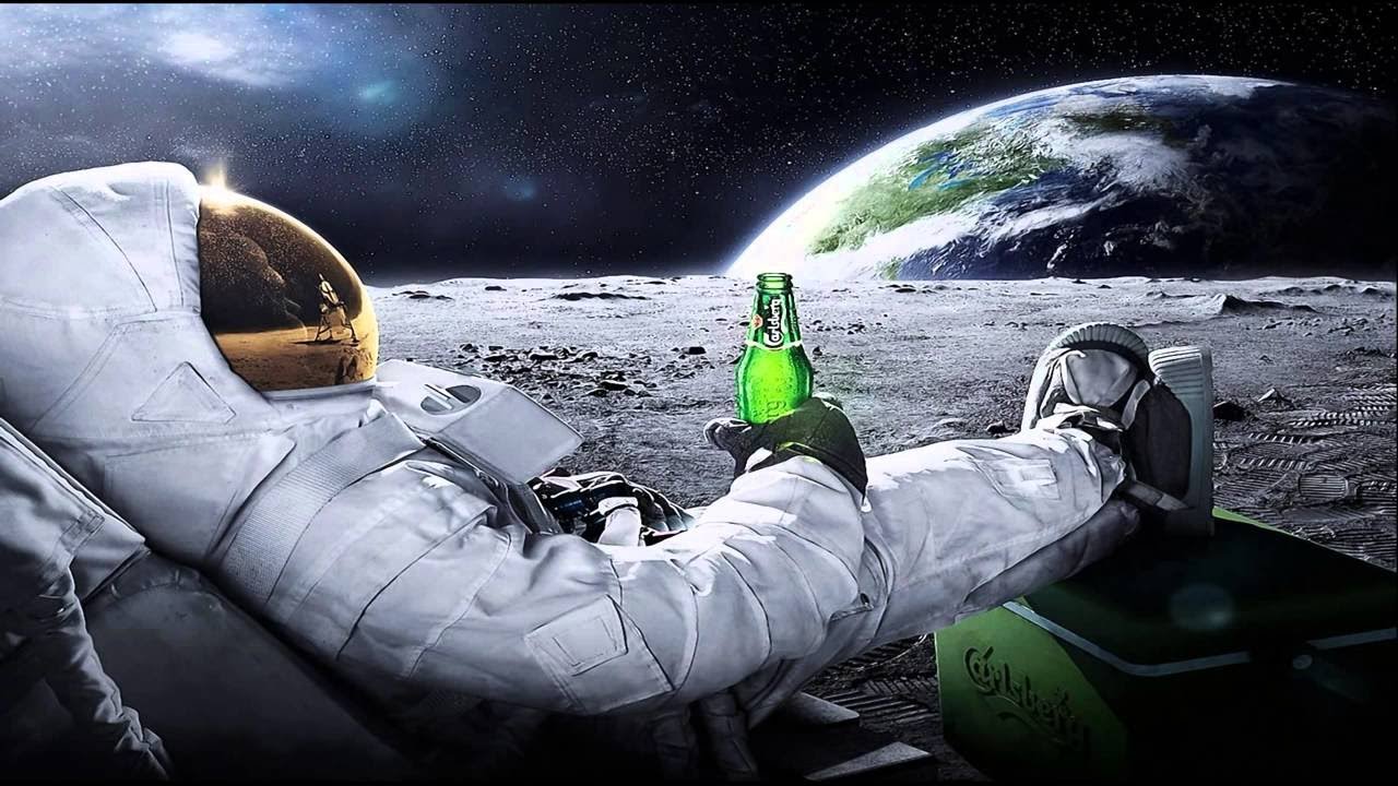 Astronaut Earth Beer Carlsberg Wallpaper by SottoPK.deviantart.com Picdump, Raum