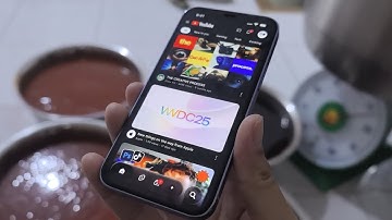 YouTube Liquid Glass iOS 26