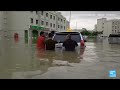 Heavy rains flood Dubai, submerging airport and highways • FRANCE 24 English