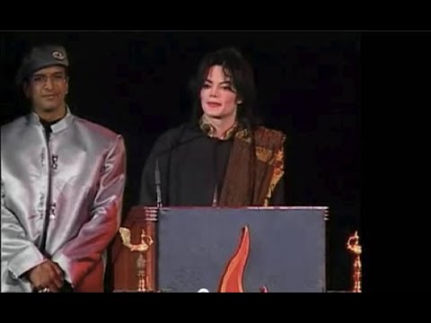 MICHAEL JACKSON BOLLYWOOD AWARDS / HUMANITARIAN AWARD 05/01/1999 NY ( SUB. ESPAÑOL )
