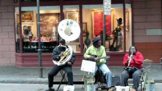 The best street Jazz, only in New Orleans!   Nov.20.09 chords