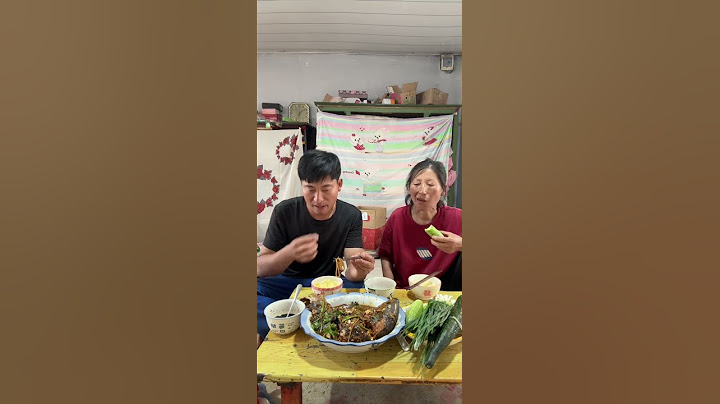 我家今天出小鸡仔了 老妈高兴了 老妈这几天上火  不让她做饭了 让她养养 只要老妈没病比啥都强
