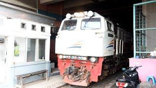 2019/02/17 【インドネシア】 貨物列車 CC 206 13 74 スラバヤ | Indonesia: Cargo Train in Surabaya