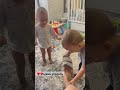 Тапочек #близнецы #дети #twins #семья #twinmoments #baby #twinboy #юмор #twinsplay #топ#любовь
