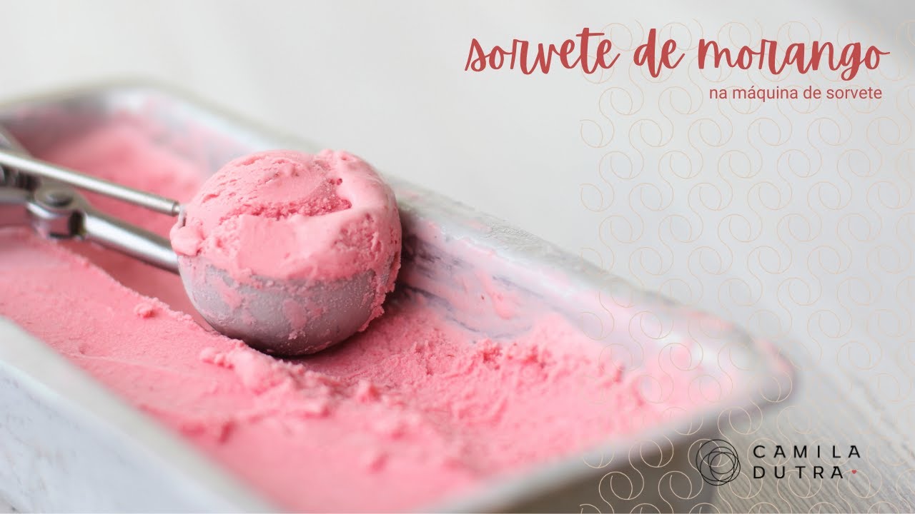 Como fazer SORVETE DE MORANGO na sorveteira | Camila Dutra