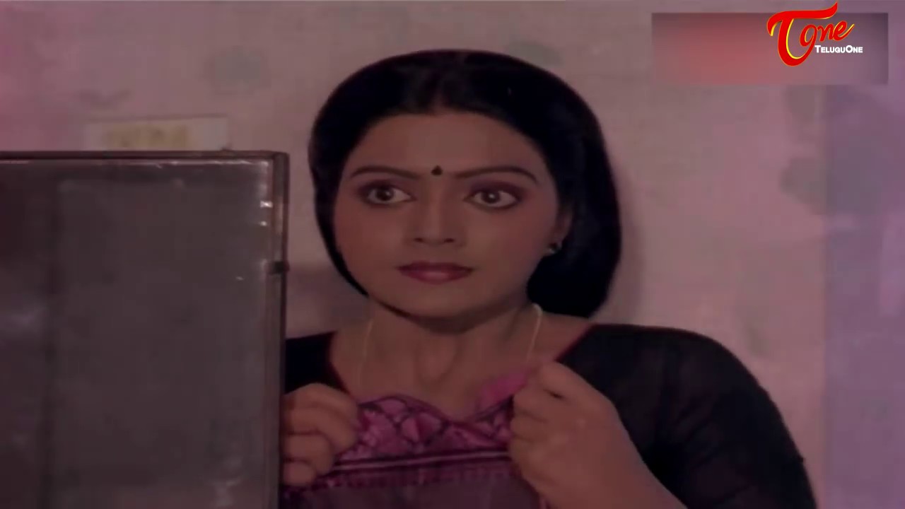 Actress Bhanupriya Saree Changing Scene || Best Romantic Scene of Tollywood  #76 - YouTube