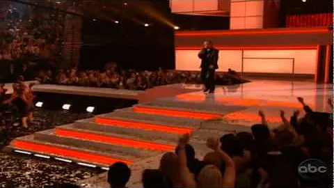 Neil Diamond get Icon Award plus he performs- Billboard Music Awards 2011 Part 18 End of SHOW!!