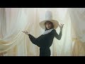 Capture de la vidéo Aldous Harding - The Barrel (Official Video)