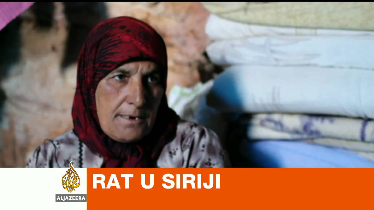 كما يعيش اللاجئون السوريون في الكهوف