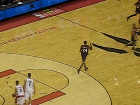 Kobe Bryant & Lamar Odom Amazing Play vs. Raptors