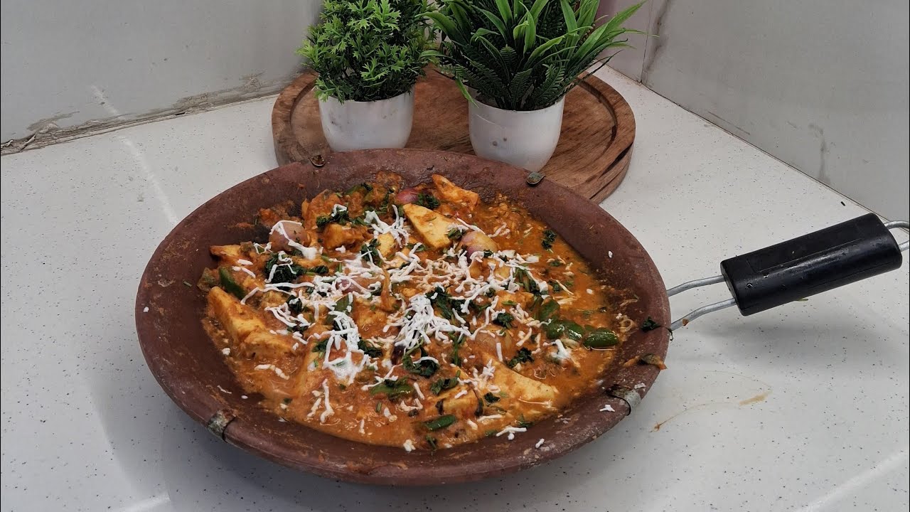 Aaj ka special Tawa paneer holi vibes#food #cookingchannel #ranchi #vlog #jharkhand 