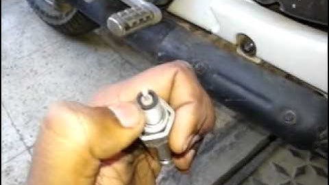 TVS Apache RTR series DIY[Remove spark plug]